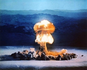 atomic_bomb_explosion_2